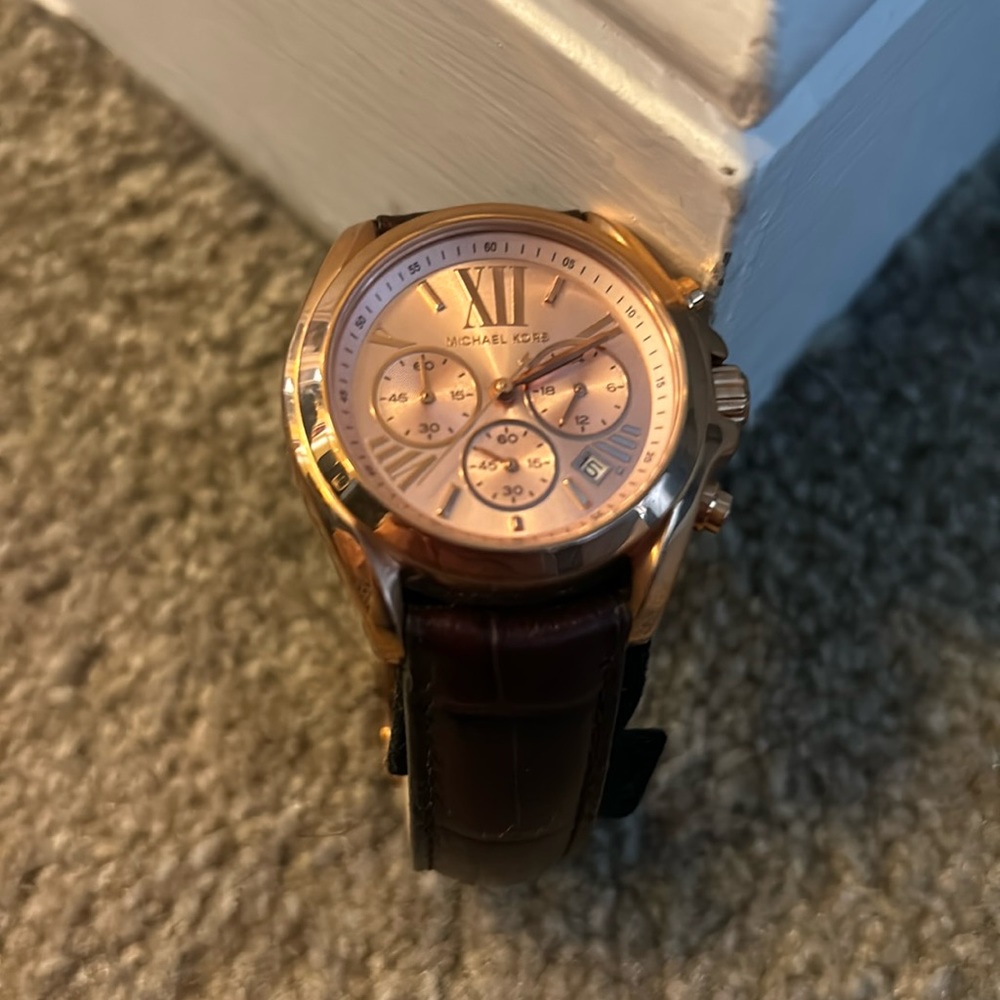 Michael Kors Women's Watch Rose Gold— non-working, needs a new battery